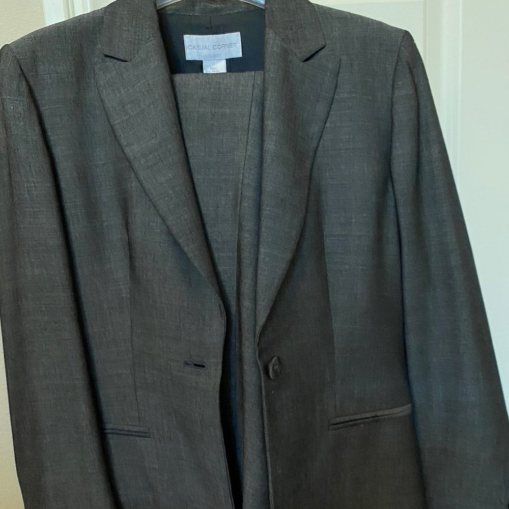 Casual Corner pant suit/pant/shirt